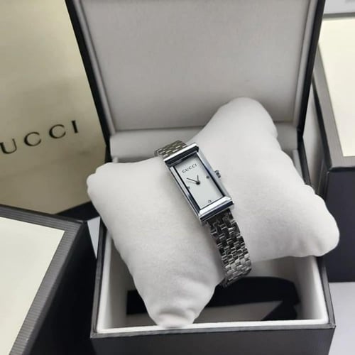 ساعات قوتشي نسائية