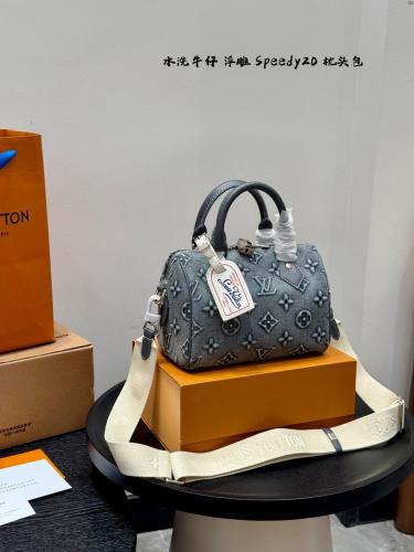 شنط ماركة لويس فويتون (Louis Vuitton) طبق الأصل