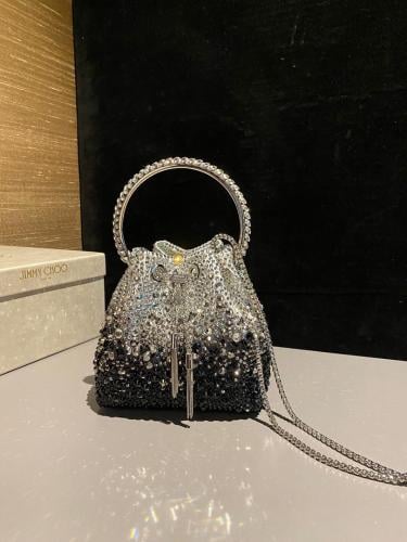 شنط ماركة جيمي تشو (Jimmy Choo)