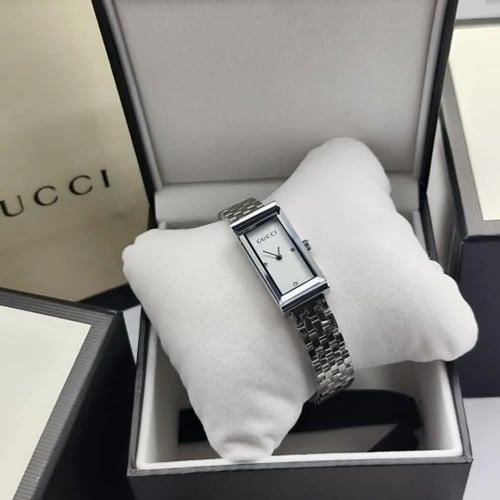 ساعات قوتشي نسائية