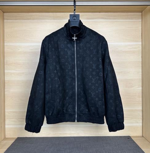 جاكيت Louis Vuitton (لوي فيتون) عصري