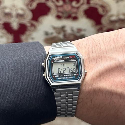 كاسيو ( ايام الطيبين ) فضي اسود