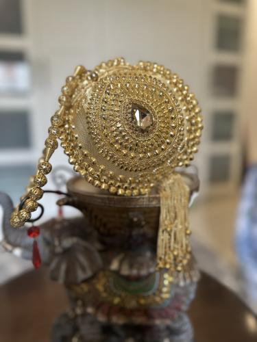 حقيبه معدن ذهبي حجم كبير