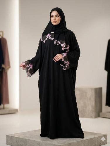 عباية سوداء تطريز ناعم