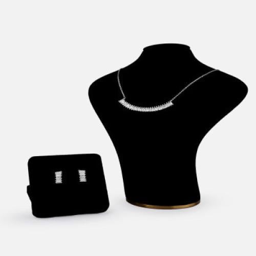 ‎ طقم نسائي أنيق بلون فضي