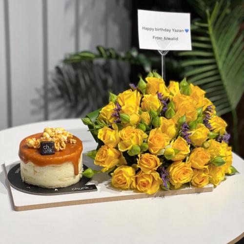 ميني كيكة مع ورد 1