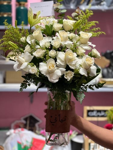 فازة ورد ابيض أو حسب الطلب