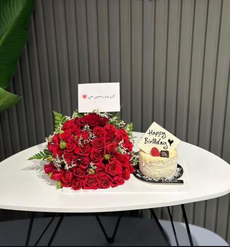 ميني كيكة تشنك مع ورد 3