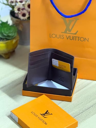 محفظة لويس فيتون