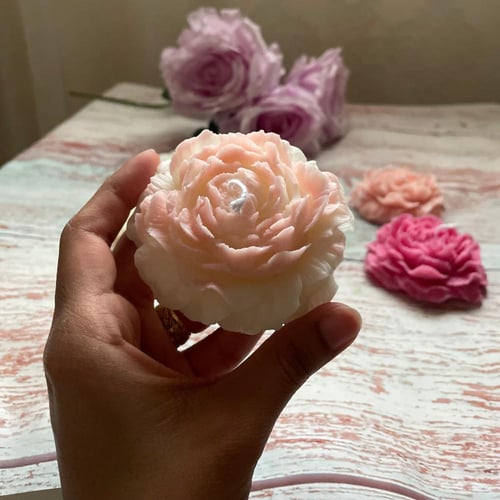 شمعة الفاوانيا بالحجم الكبير