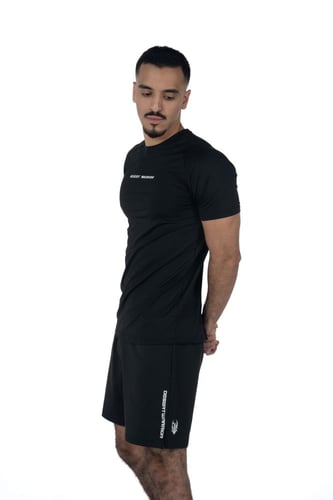 DW Essential Muscle Fit in Black