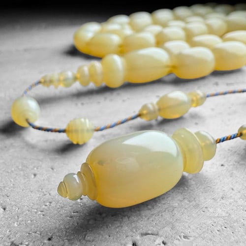 دومنه صب قديم لؤلؤي بشفافية وانعكاس احمر خراطة الش...