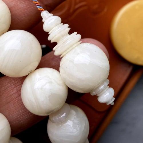 مسباح افياش لؤلؤي