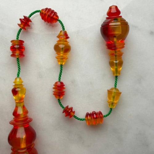 مسباح عسلي شفاف