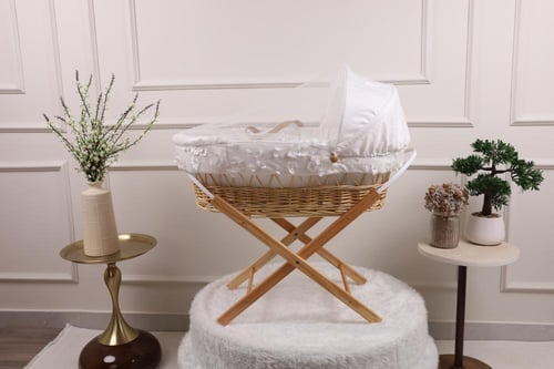 سلة موسى سرير مواليد خيزران قطن أوف وايت بالدانتيل...