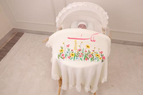Births blanket with embroidery
