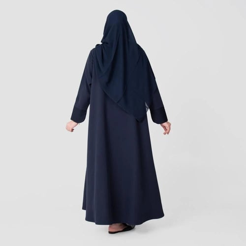 عباية من قماش الكريب كحلي