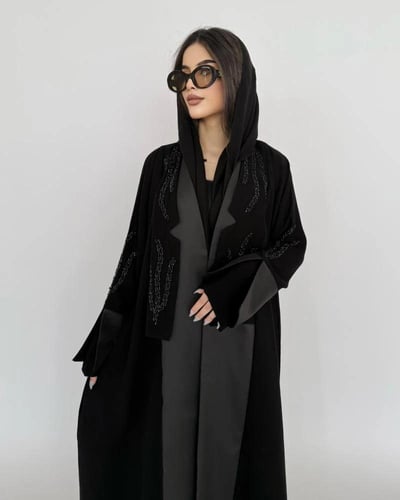 قماش كريب كوبرا وتفته اسود مع خرز اسود