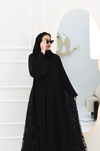 عباية مع تداخيل رائعة من الشيفون المطرز على الجوان...