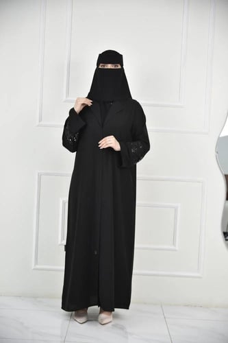 عباية كريب كم عادي بكلفة خرز وترتر