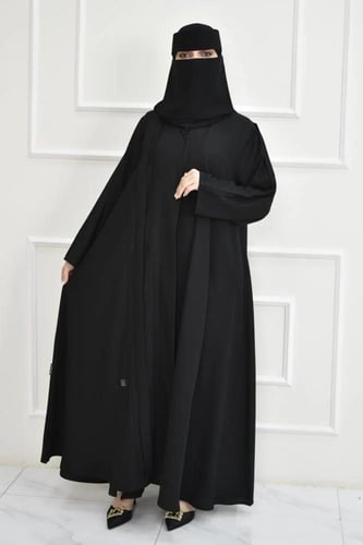 عباية سادة نص كلوش بثنيات على جهة واحدة