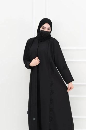 عباية كريب بتطريز فاخر وكسرات أنيقة