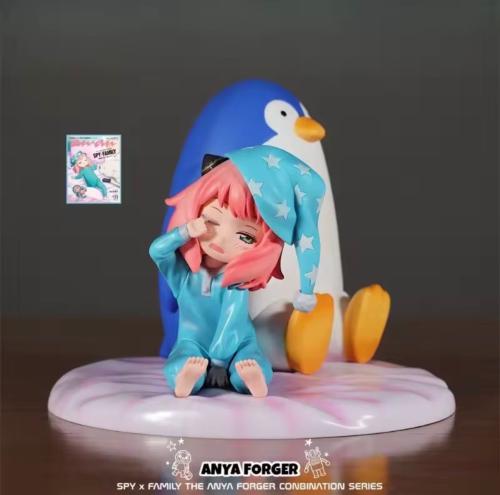 فيقر آنيا والبطريق (بيجاما) - Figure Anya & Penguin