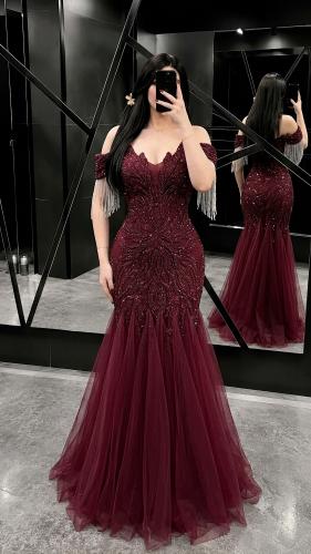 فستان سهرة برغندي شك سهرة على كلوش تل بكتف هدب