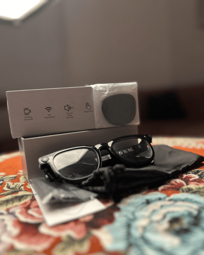 Smart glasses - headphones + camera + calls with elegant design
