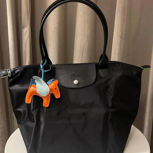 Longchamp L - full black