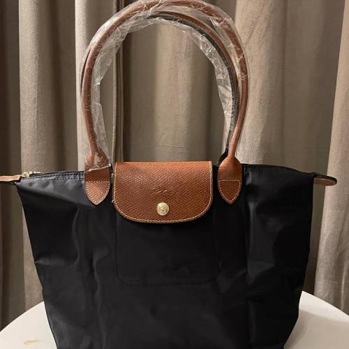Longchamp M - black