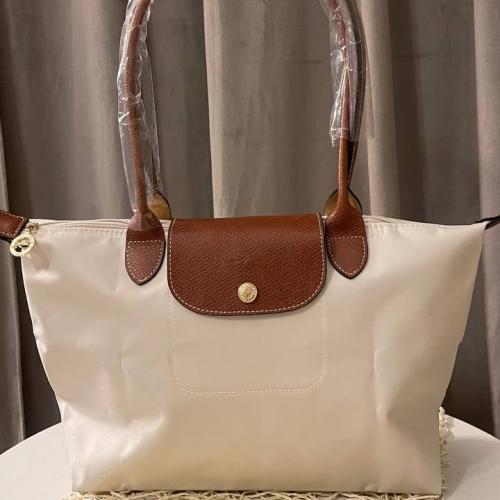 Longchamp M - beige