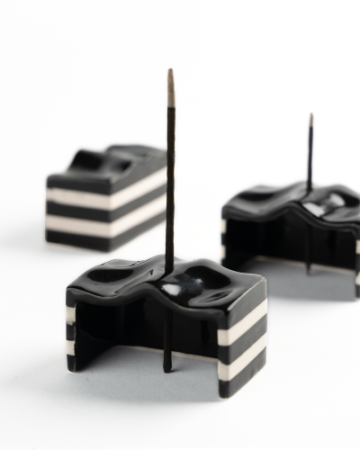 حامل اعواد البخور شكل خيمة ( اسود )