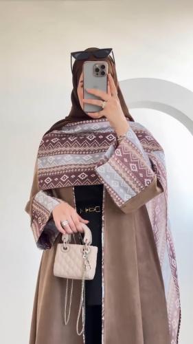 عباية لمسة بادية