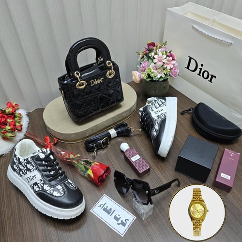 شنط راقيه ماركة ديور خامه جلديه عالية الجوده