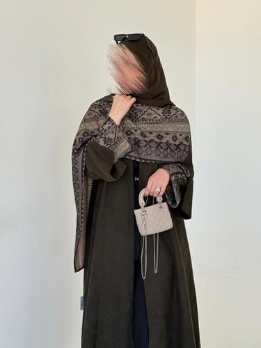 عباية لمسة بادية