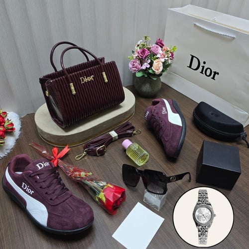 شنط راقيه ماركة ديور خامه جلديه عالية الجوده