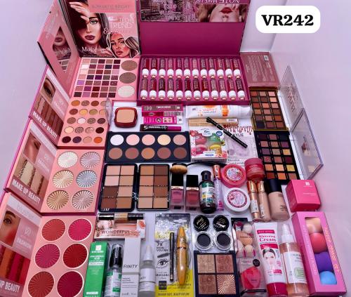مكياج متكامل مجموعه رقم 242