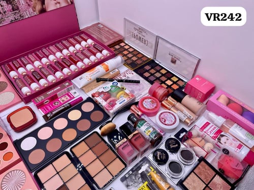 مكياج متكامل مجموعه رقم 242