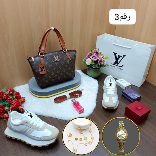 طقم شنطه ماركة لويس فيتون كامل نفس الصوره