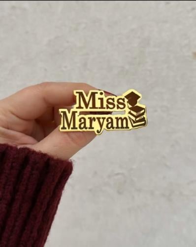 بروشات تخرج بالاسم تصميم حسب الطلب