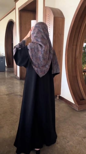 عباية شتوية مع طرحه دبل فيس كشميري