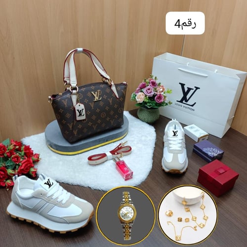طقم شنطه ماركة لويس فيتون كامل نفس الصوره