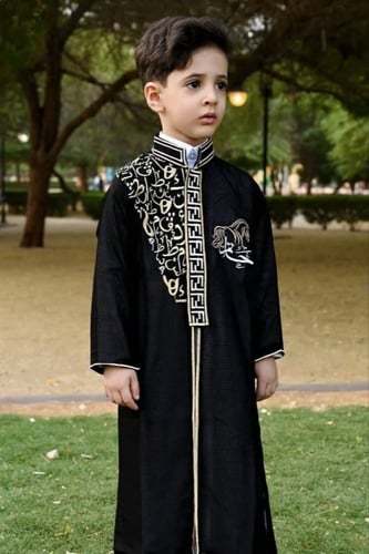 دقله اطفال بتصميم الحرف العربي تطريز الاسم حسب الط...