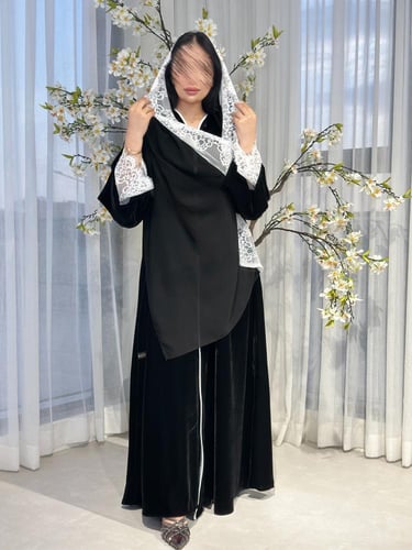 عبايه شتوية مخمل +دانتيل