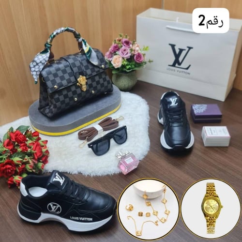 طقم شنطه ماركة لويس فيتون كامل نفس الصوره