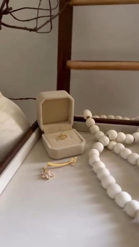 بروش وخاتم الاسم حسب الطلب