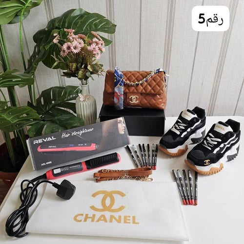 طقم شنطه ماركة شانيل كامل نفس الصوره