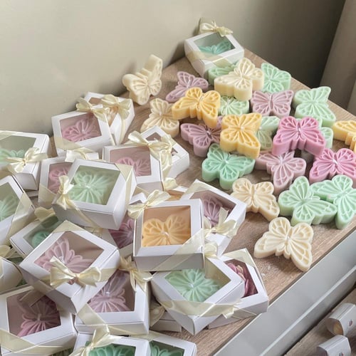 شمعة الفراشة المعطرة