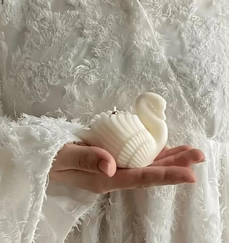 شمعة البجعة